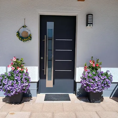 Familie Thomas Und Angelika Melmer *